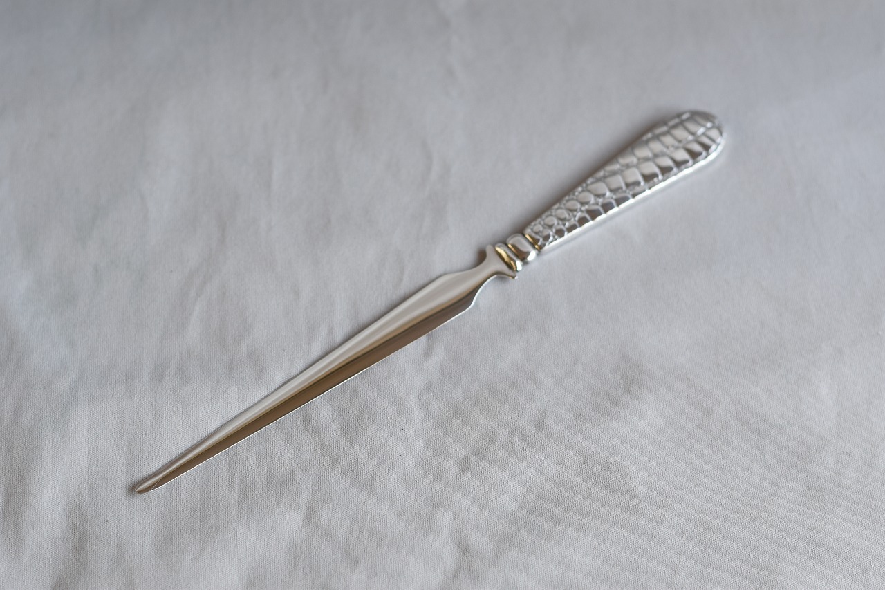 銀製ペーパーナイフ『クロコ』